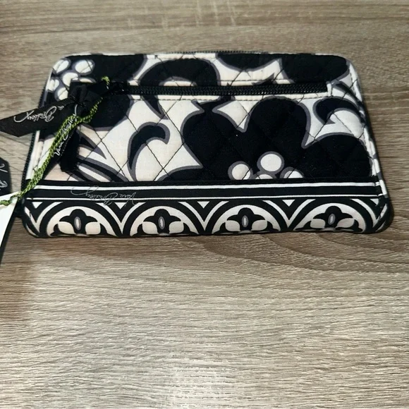 NWT Vera Bradley, Turn Lock  Wallet In The Print, Night And Day ￼ - Picture 5 of 8